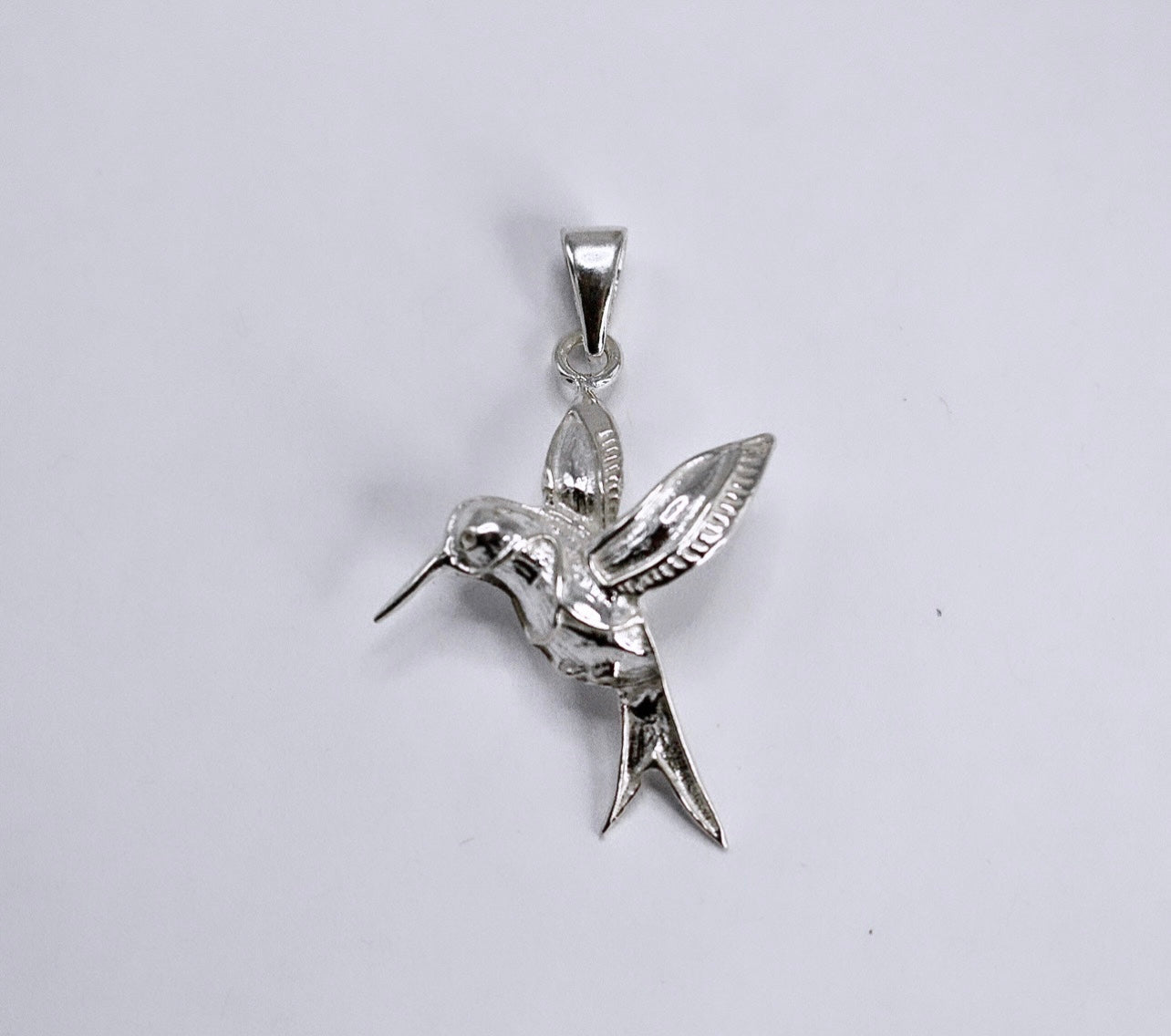 (L) HUMMING BIRD Pendant