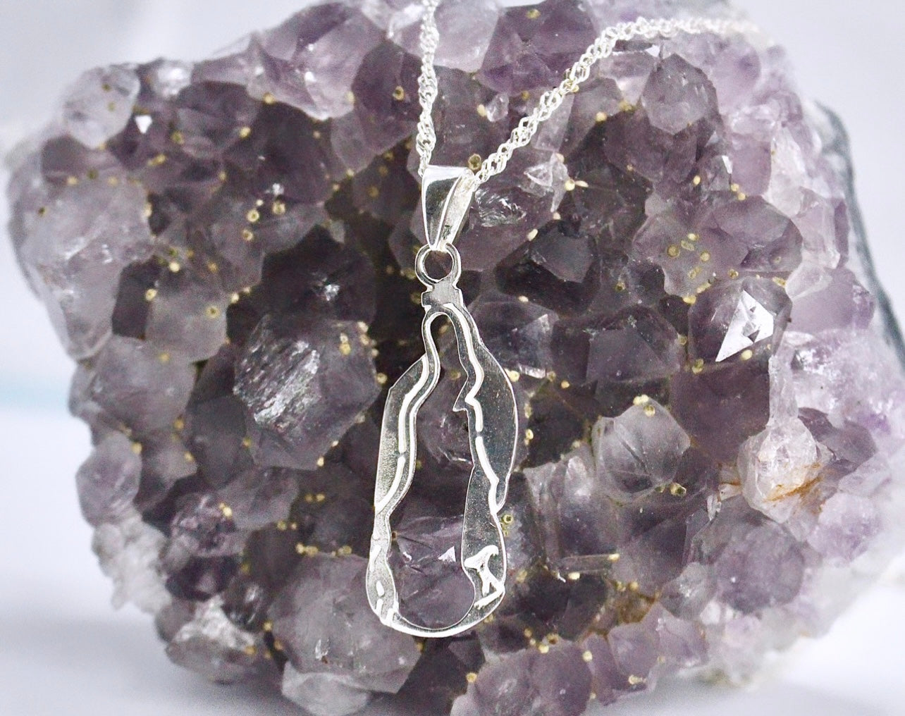 VIRGIN MARY SILHOUETTE Pendant