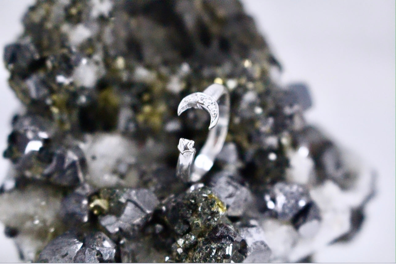 MOON & STAR (Mid Finger) or (Kids) Ring