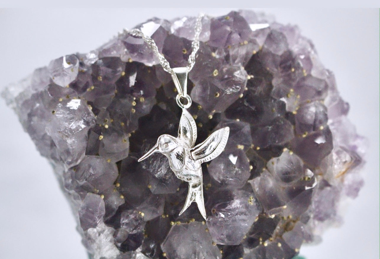 (L) HUMMING BIRD Pendant
