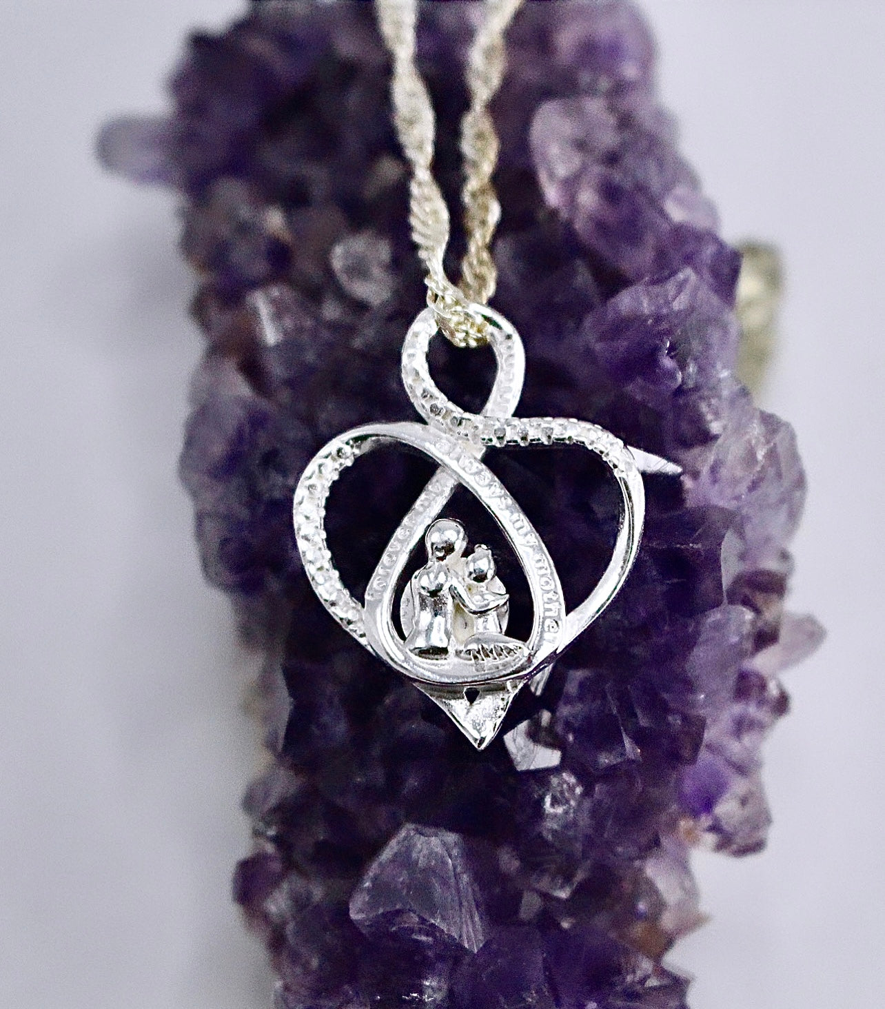 MOM & DAUGHTER Pendant