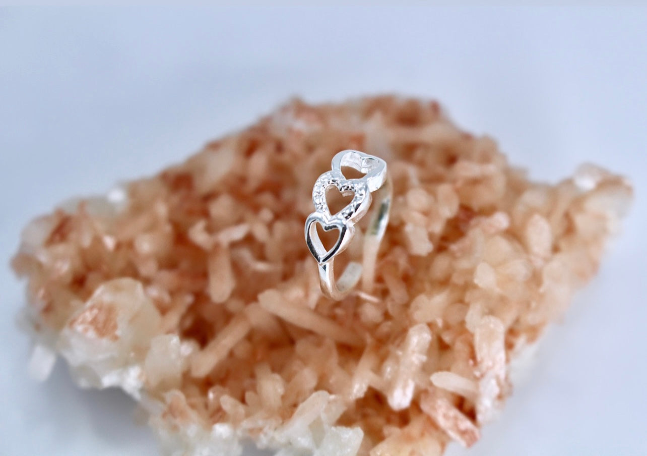 3 HEARTS (Mid Finger) or (Kids) Ring