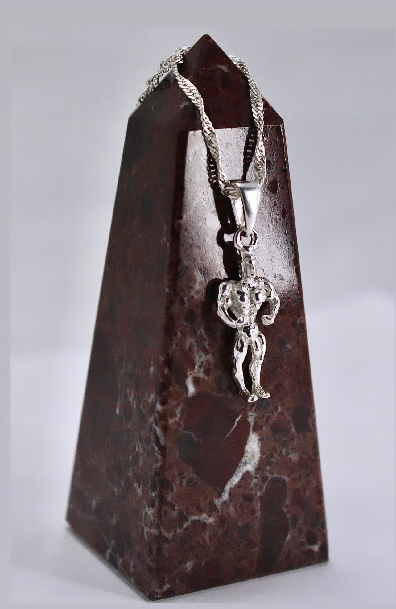 BODY BUILDER Pendant
