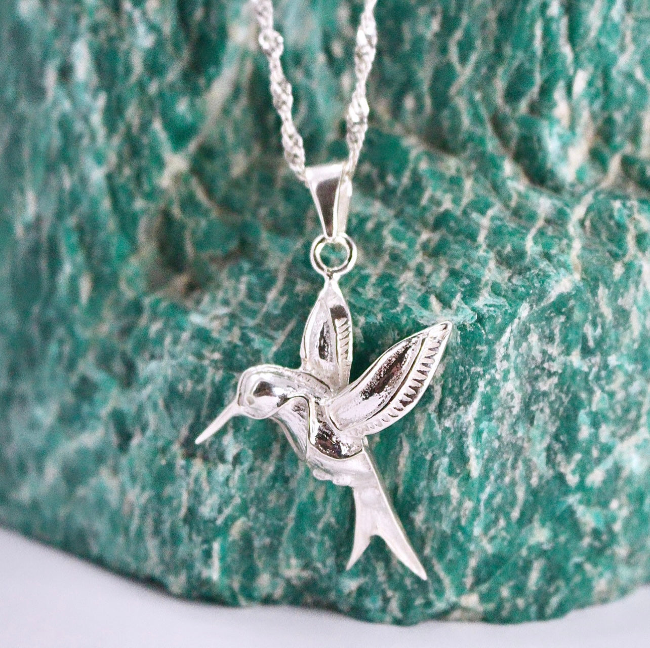 (L) HUMMING BIRD Pendant