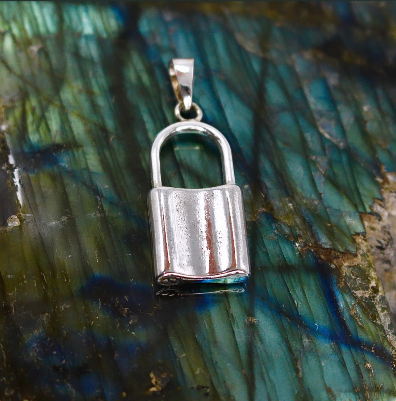 LOCK Pendant