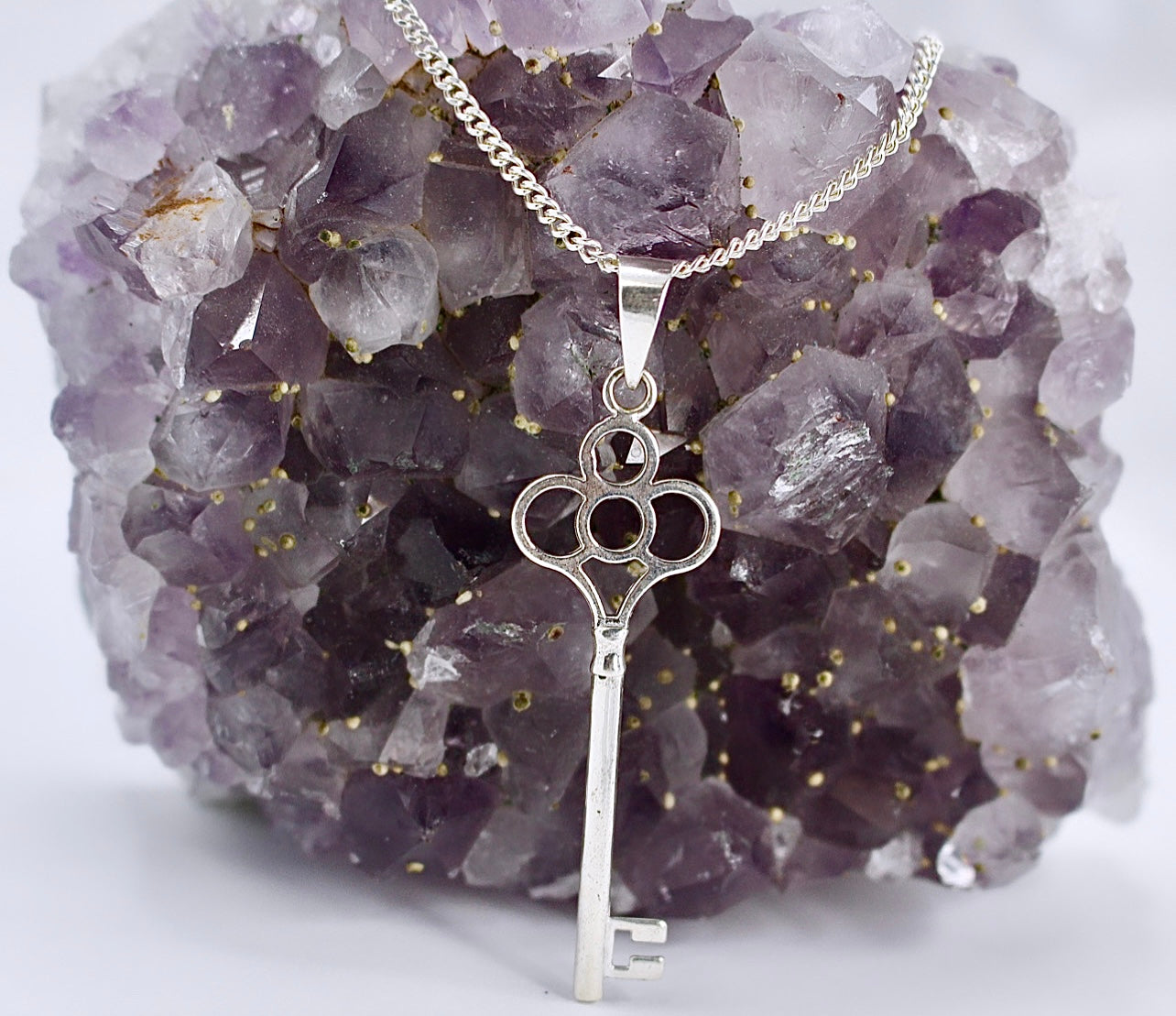 MEDIUM KEY Pendant
