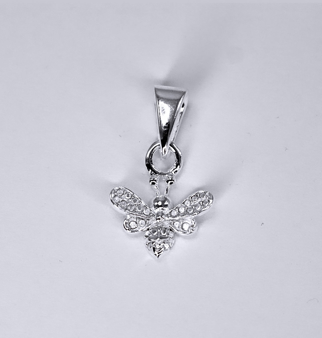 MINI BEE PENDANT