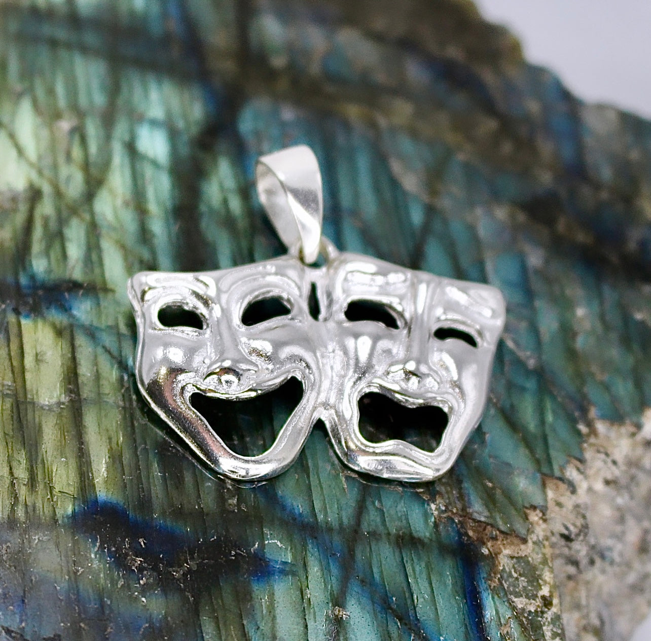 (Large) ACTORS FACE Pendant
