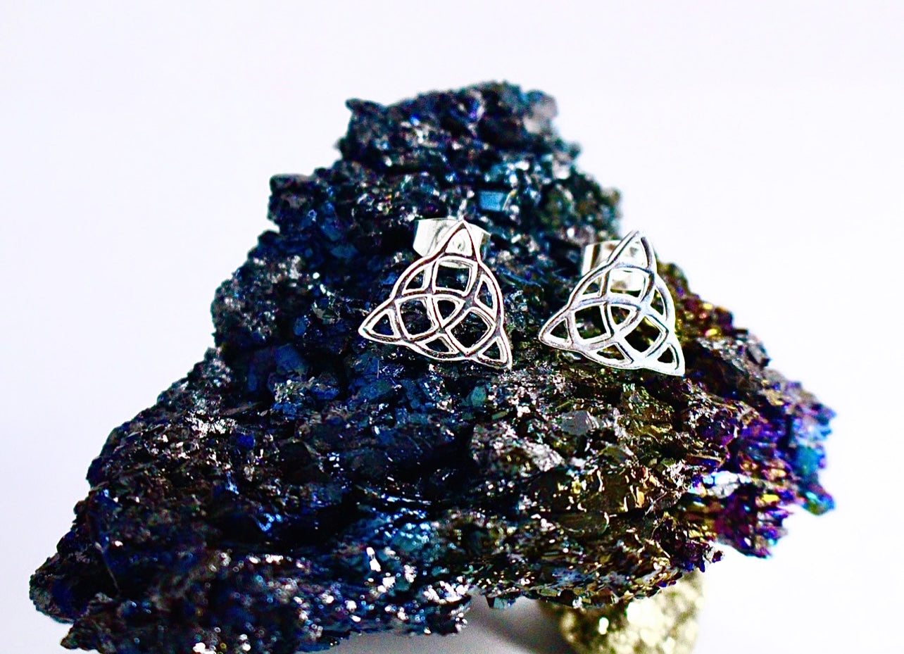TRIQUETRA Earrings