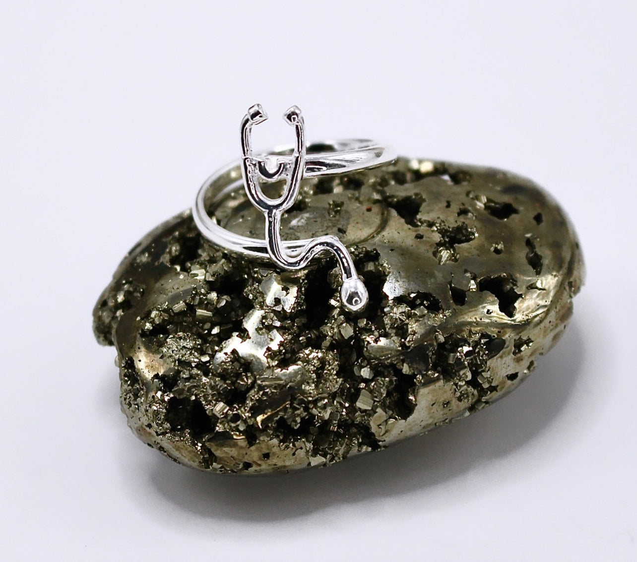 STETHOSCOPE Ring