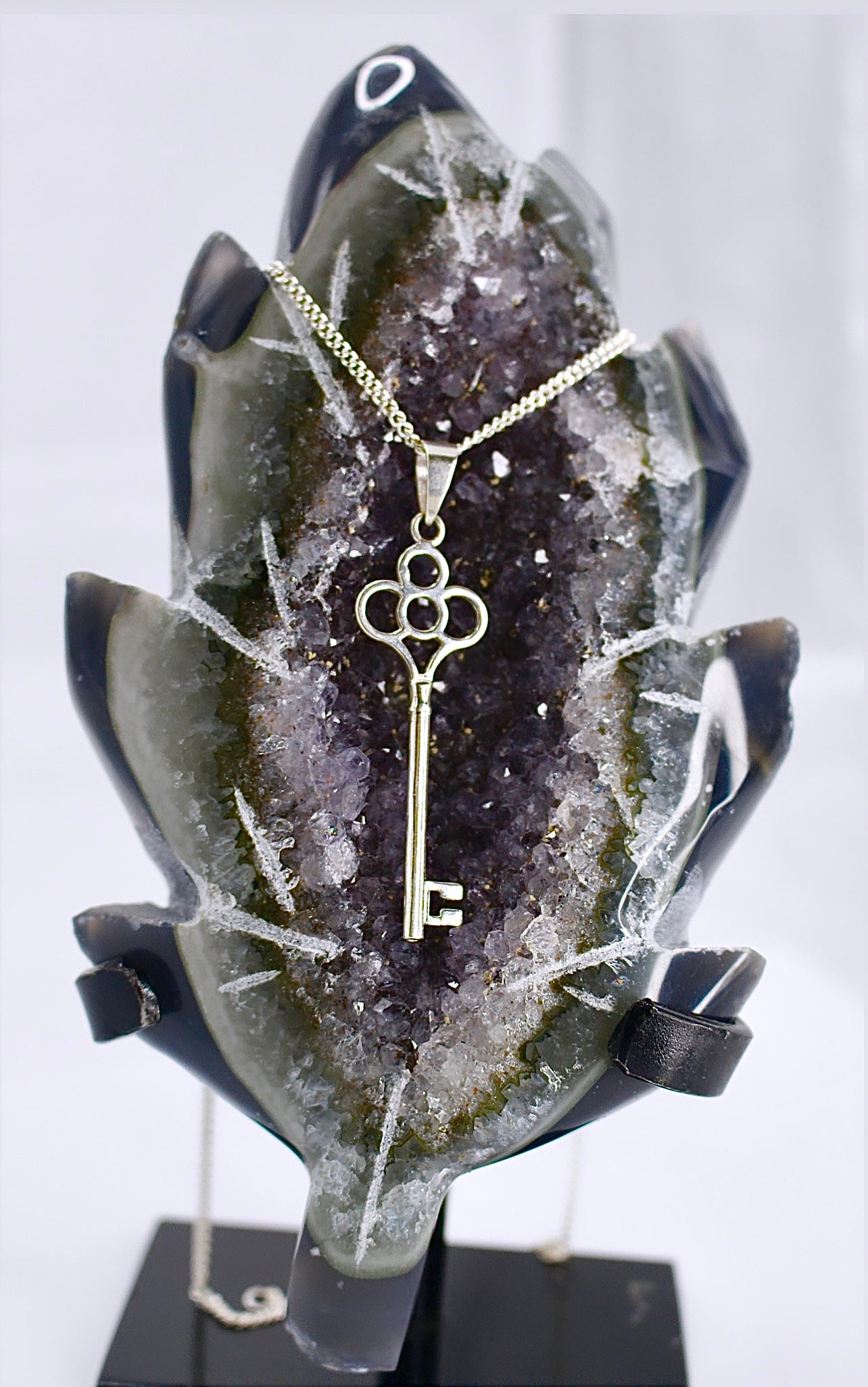 MEDIUM KEY Pendant