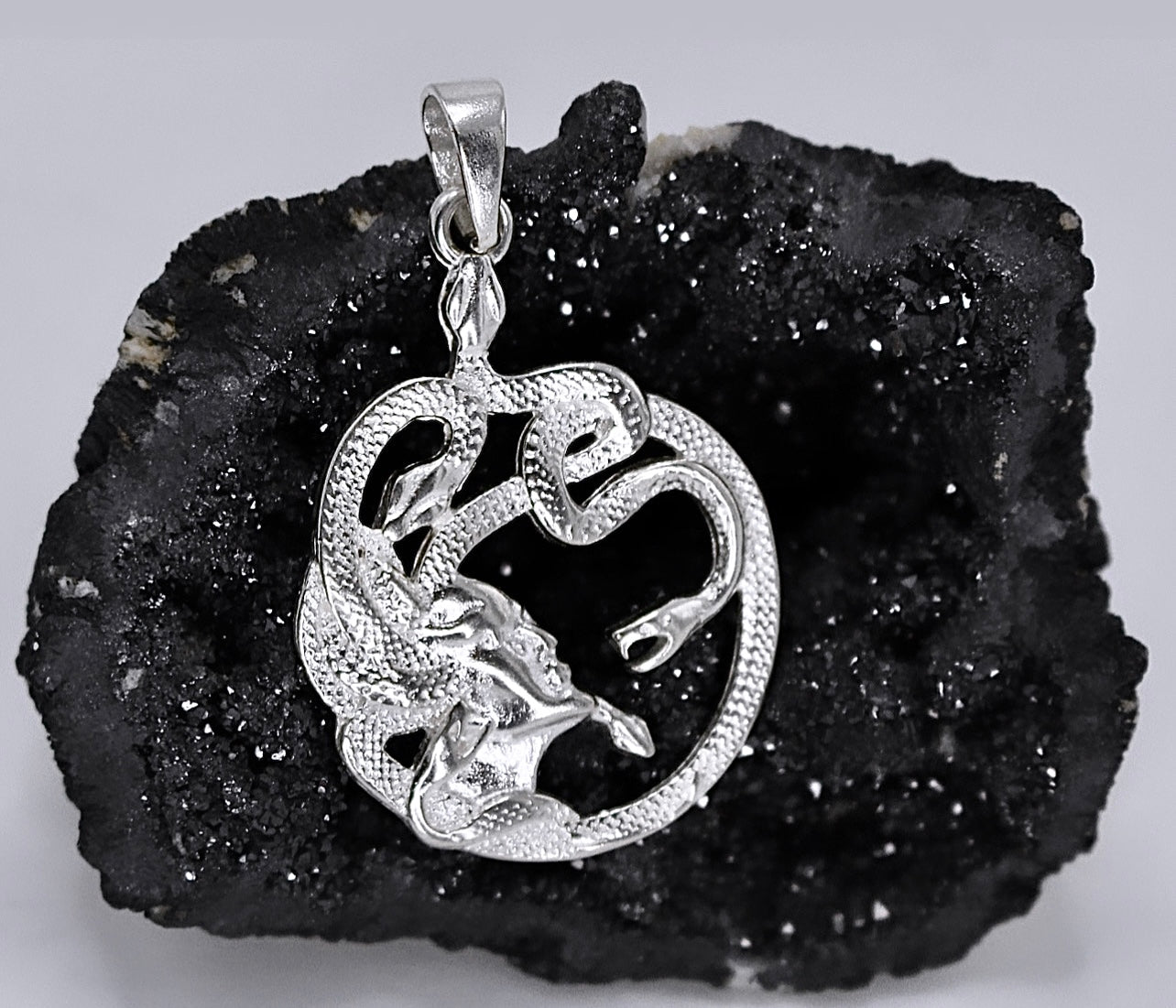 MEDUSA Pendant