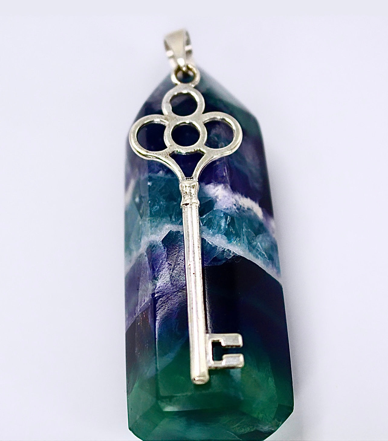 MEDIUM KEY Pendant